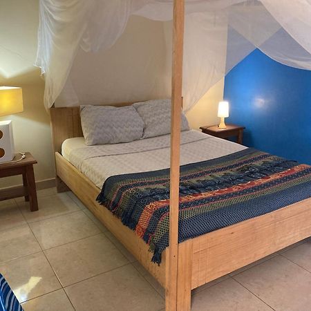 Hotel Chez medzo et patou Popenguine Esterno foto